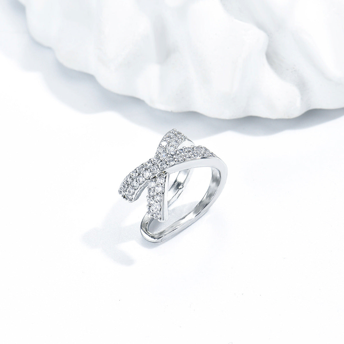 Wholesale Fashionable and simple luxury ear clip earrings