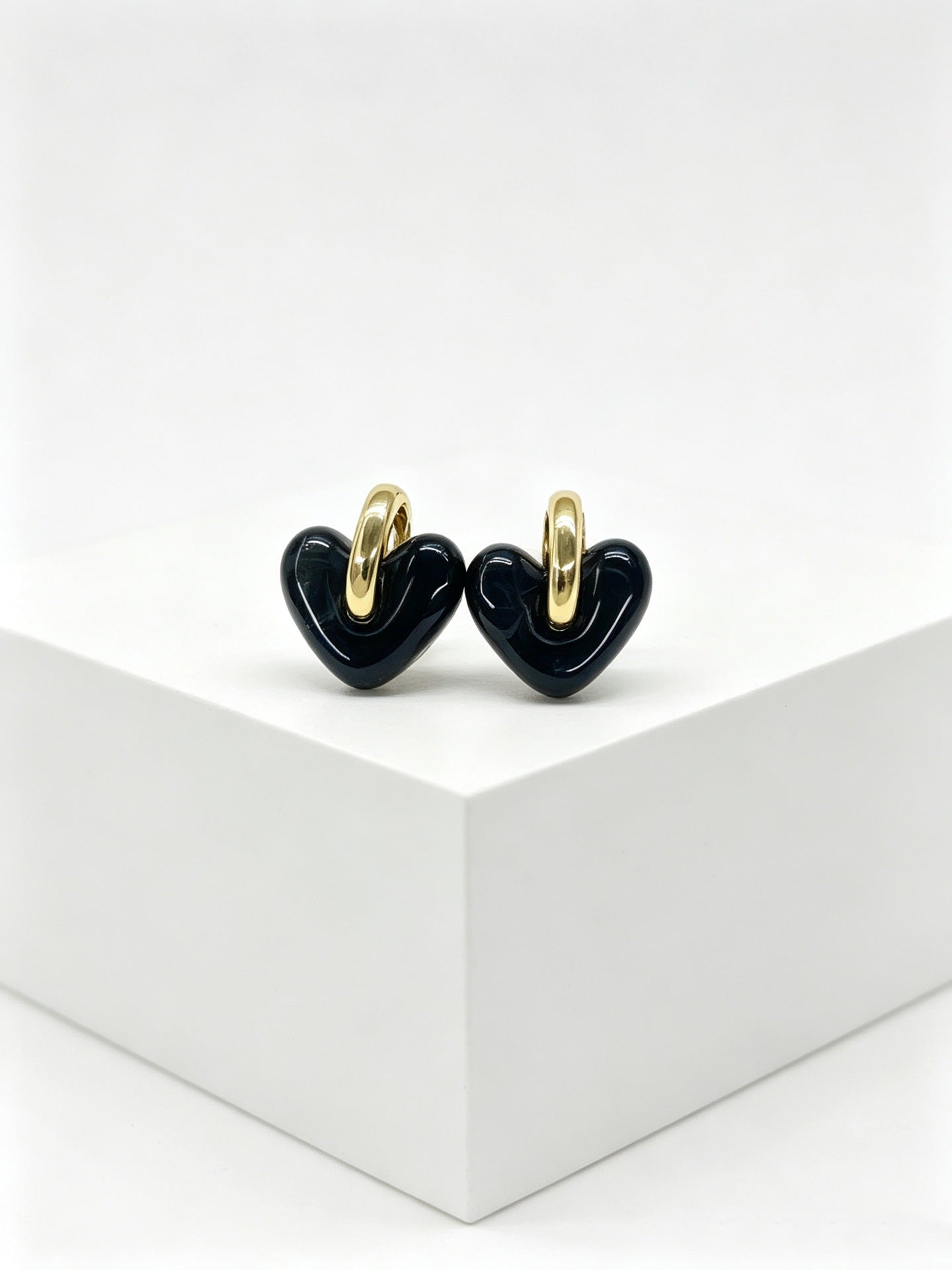 Wholesale Korean Style Acrylic Heart Earrings And Ear Cuffs For Women Trendy Party Jewelry Accessory