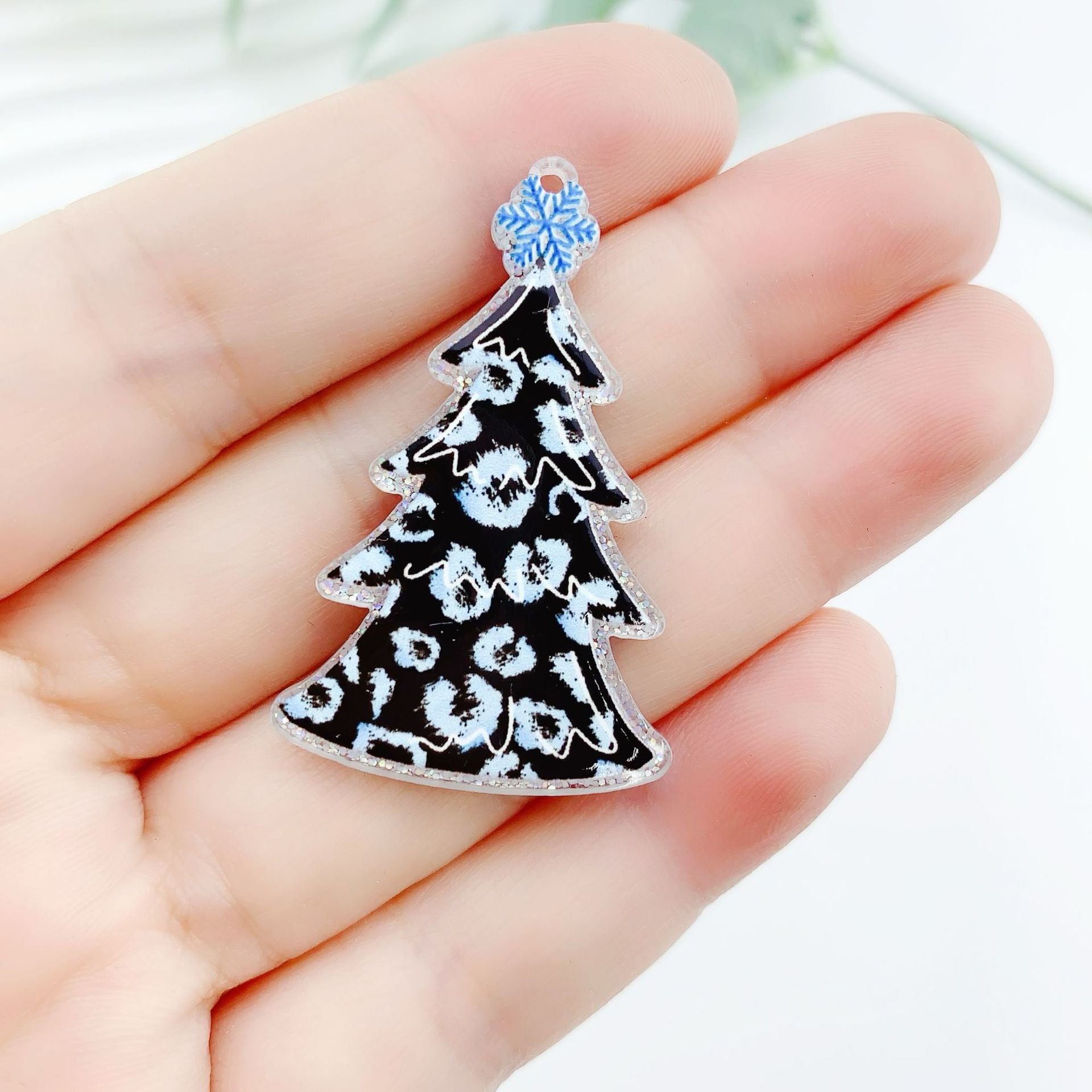 Wholesale 10pcs acrylic Christmas Plaid leopard print pendant