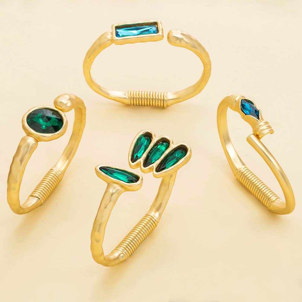 Wholesale  Vintage Handmade Hammer Carving Texture Face Opening Zircon Crystal Bracelet