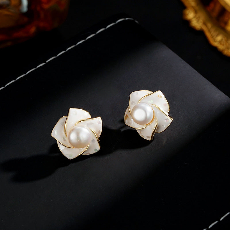 Wholesale Luxury  Pearl Flower Earrings