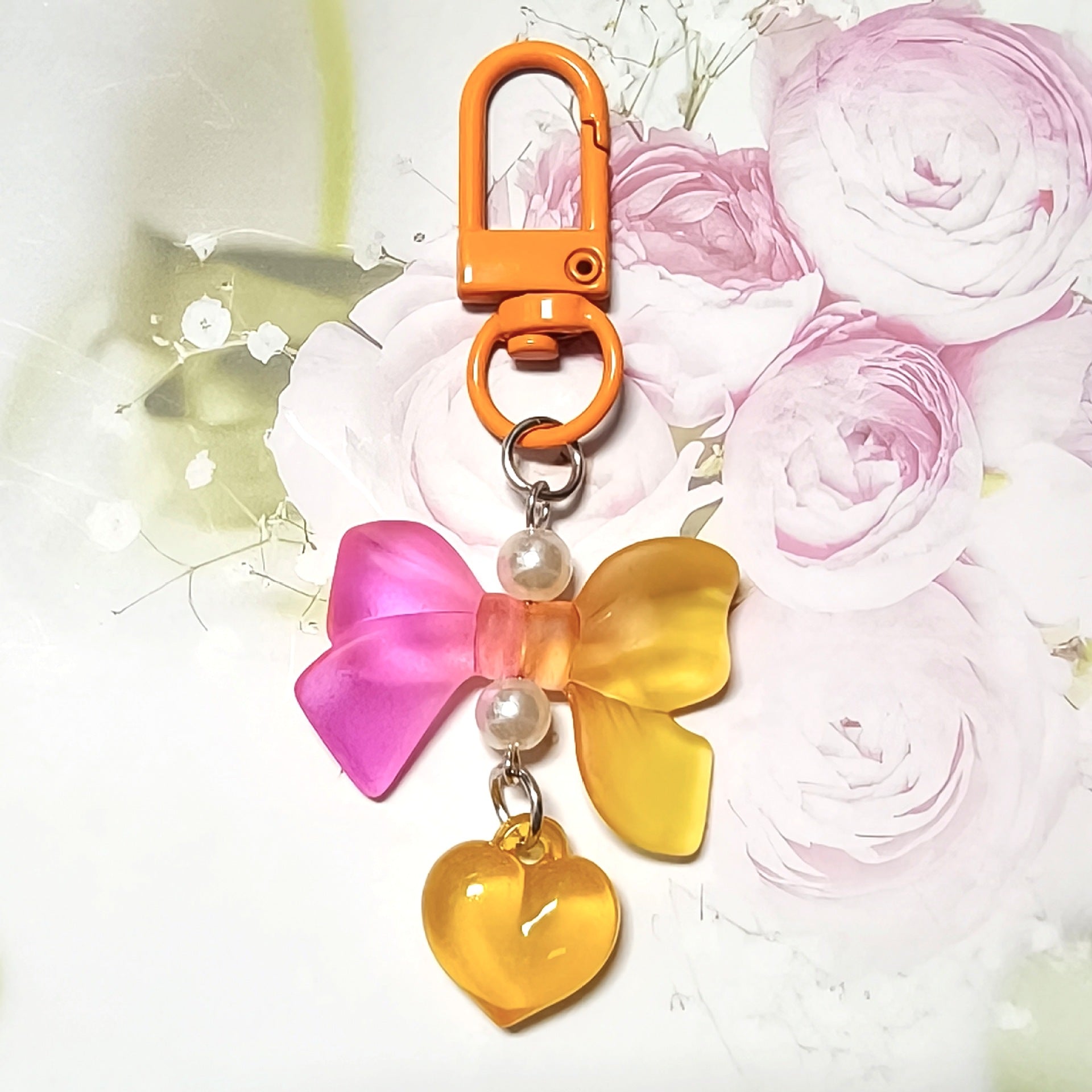 Wholesale Bow Pearl Heart Pendant in Candy Color
