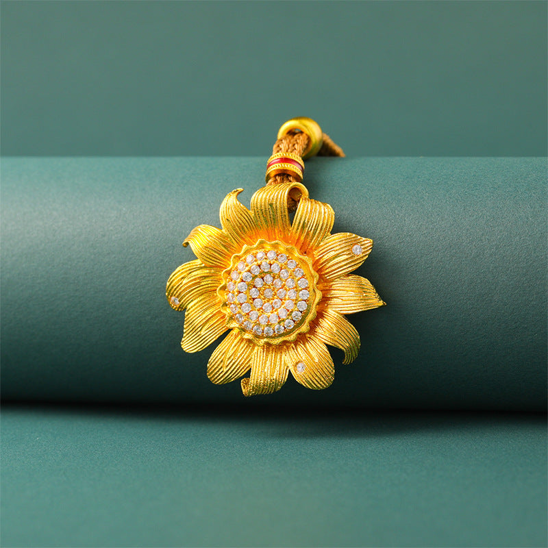 Wholesale Retro Brushed Sunflower Pendant Copper Electroplated Fashion Jewelry Accessory for Gift or Boutique Resale