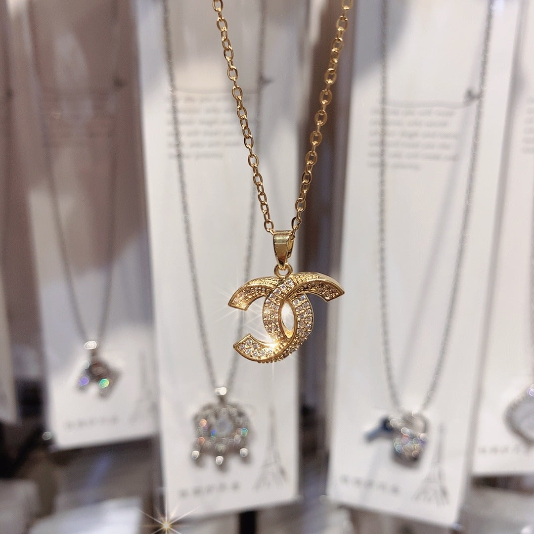 Wholesale Titanium Steel Zircon Blingbling Double C-shaped Light Luxury Necklace