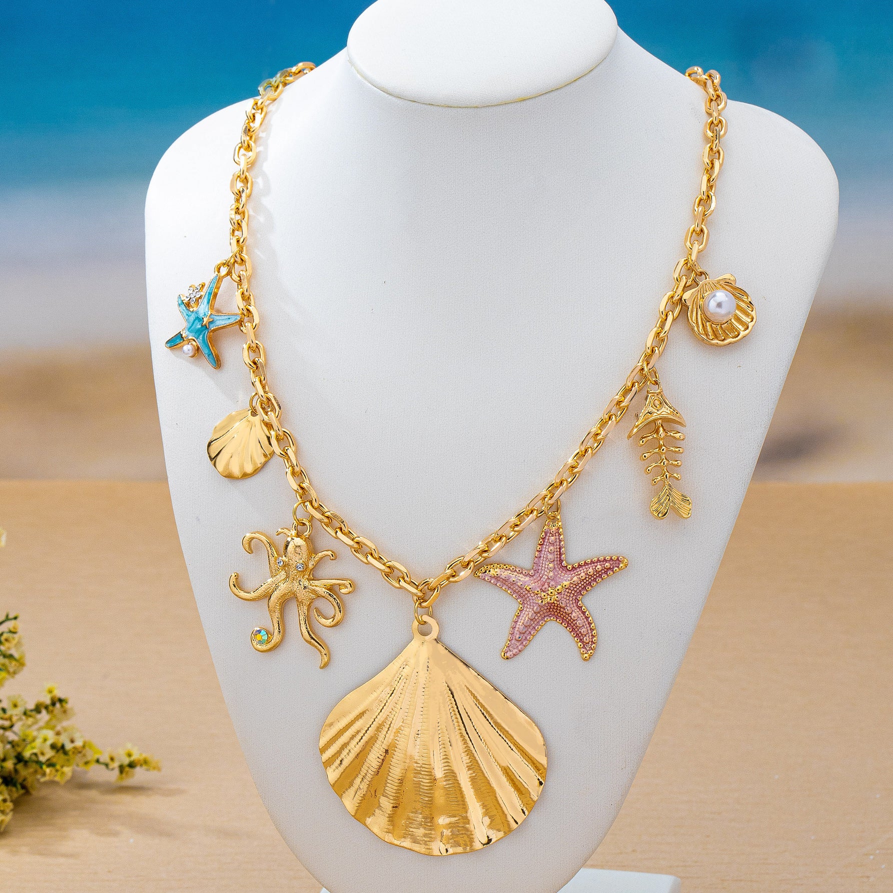 Wholesale Bohemian Ocean Themed Shell Starfish Octopus Multi Pendant Necklace Gold Plated Zinc Alloy Chic Vacation Style Jewelry Accessory