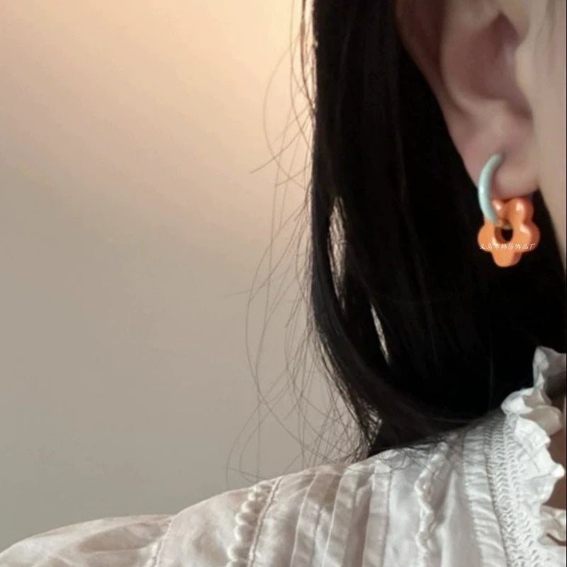 Wholesale  Contrast Color Flower Earrings