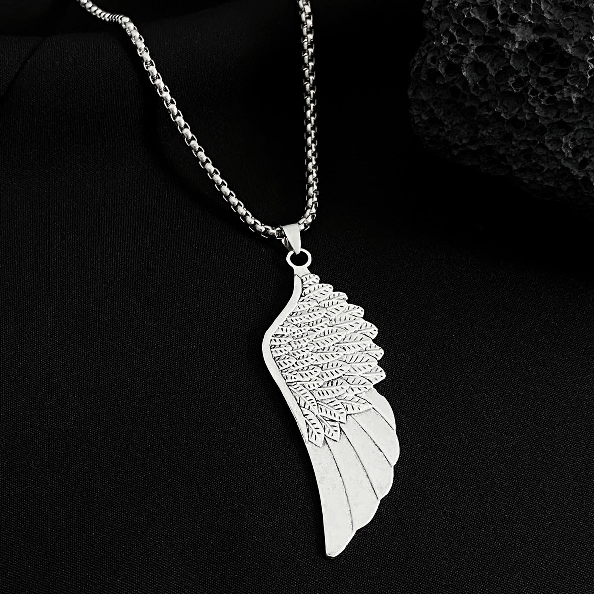 Wholesale Men's Feather Wings Necklace