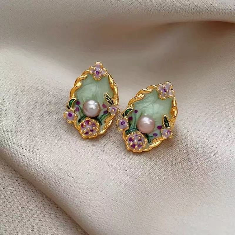 Wholesale Vintage Baroque Green Flower Earrings Alloy Dripping Glaze Fashion Accessory