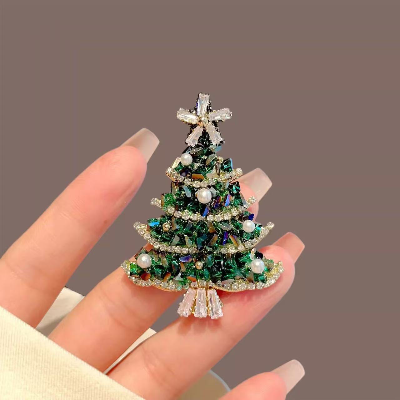 Wholesale Christmas  flash diamond Christmas tree brooch