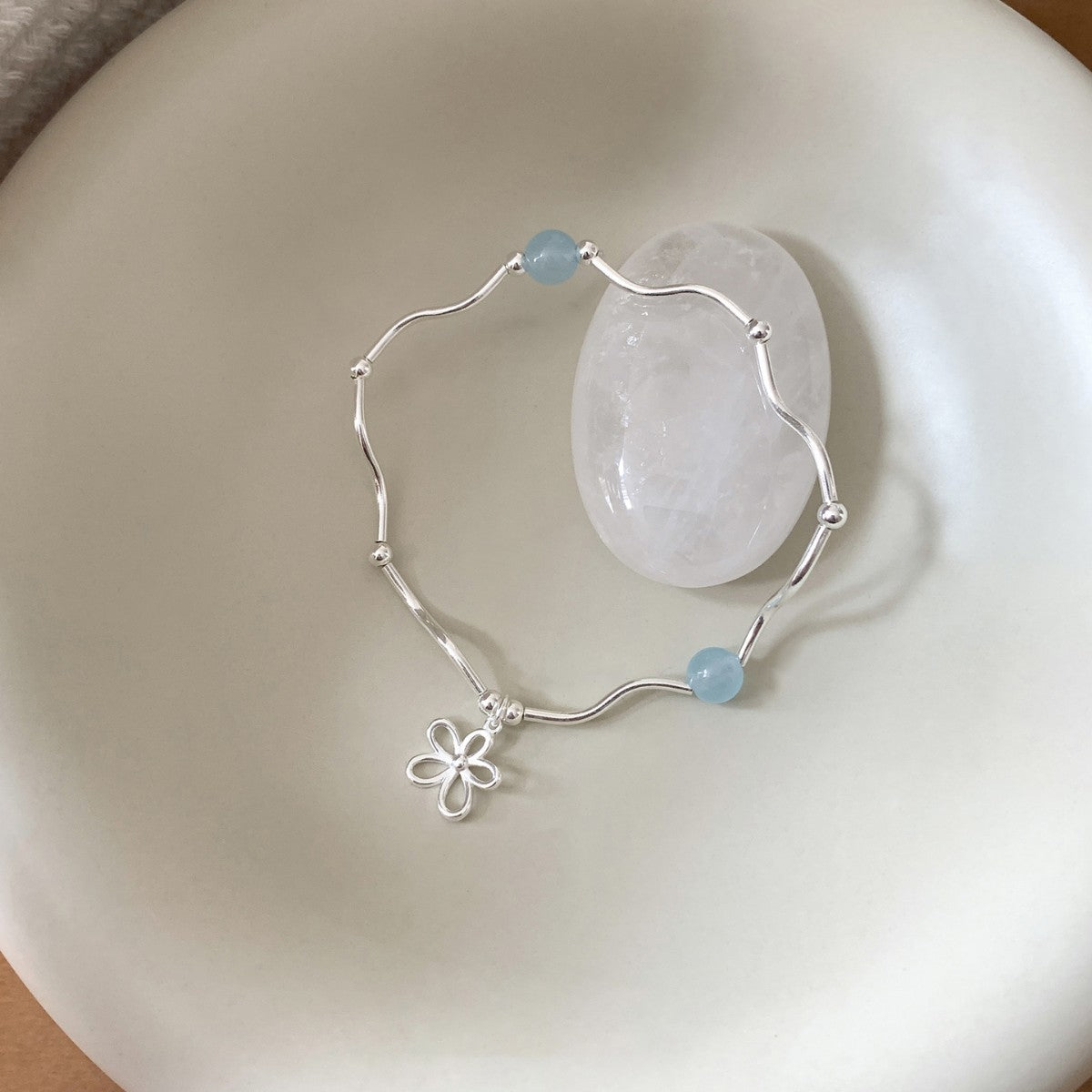 Wholesale Blue beaded flower bracelet