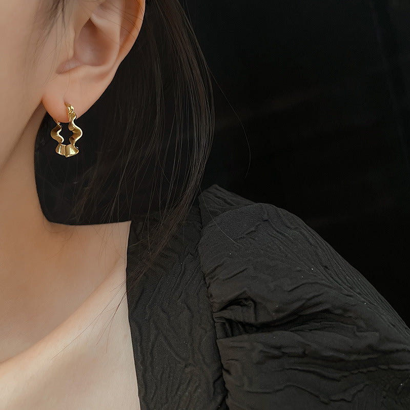 Wholesale S925 sterling silver wave pleated niche design earrings