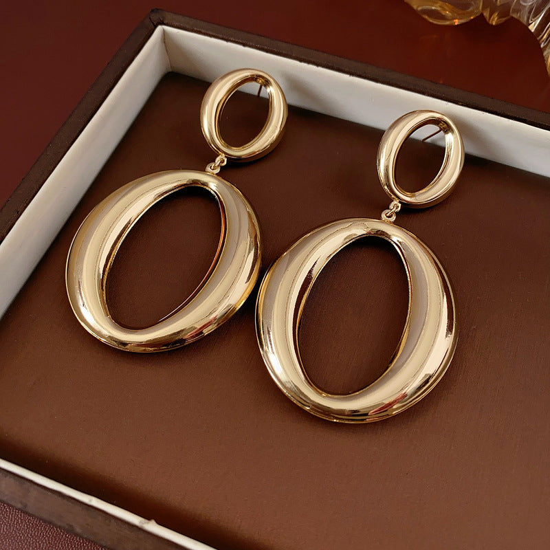 Wholesale French Vintage Camellia Flower Earrings Alloy Electroplated Jewelry Accessory