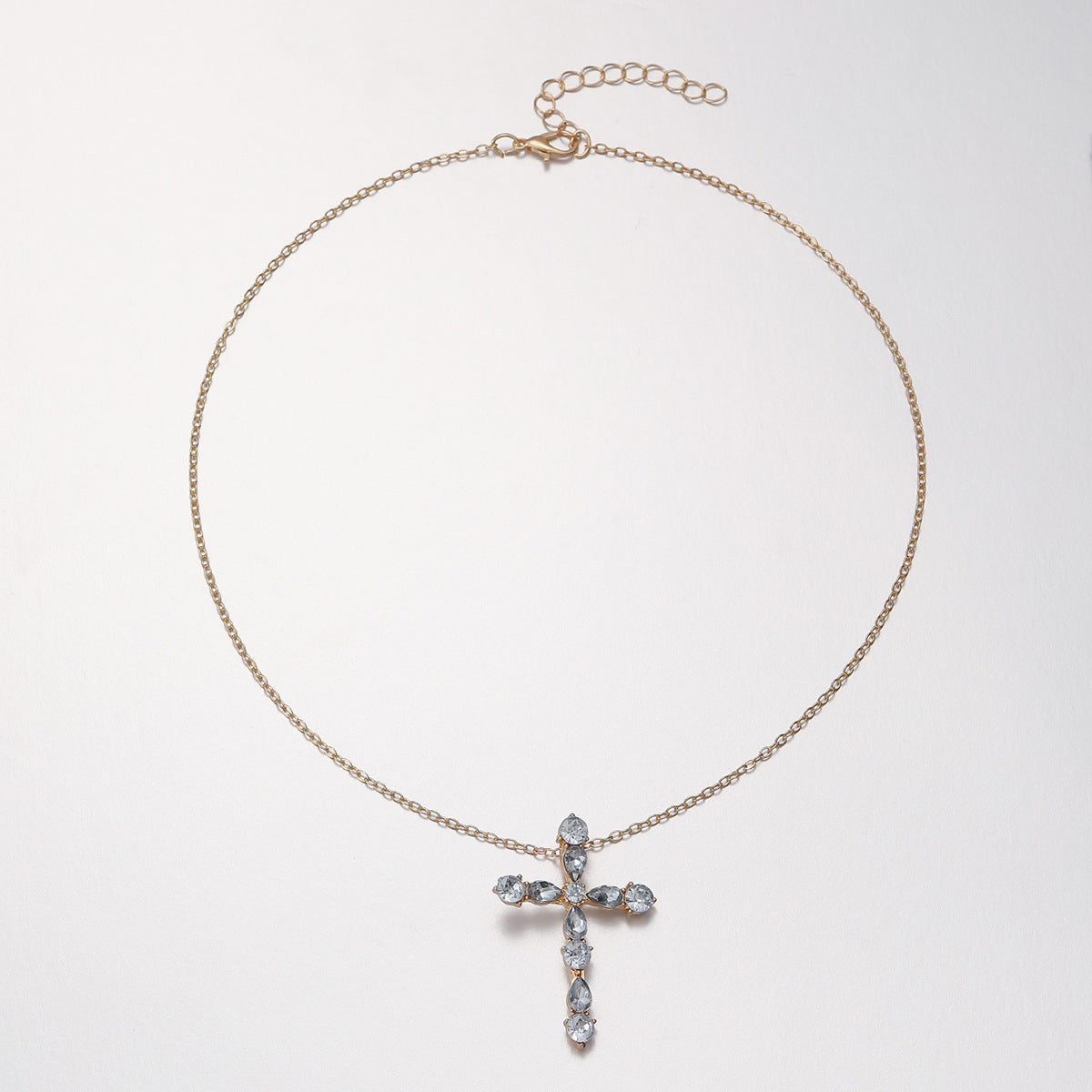 Wholesale Minimalist Cross Pendant Necklace with Rhinestones Zinc Alloy Electroplated Jewelry Accessory for Women Boutique Resale