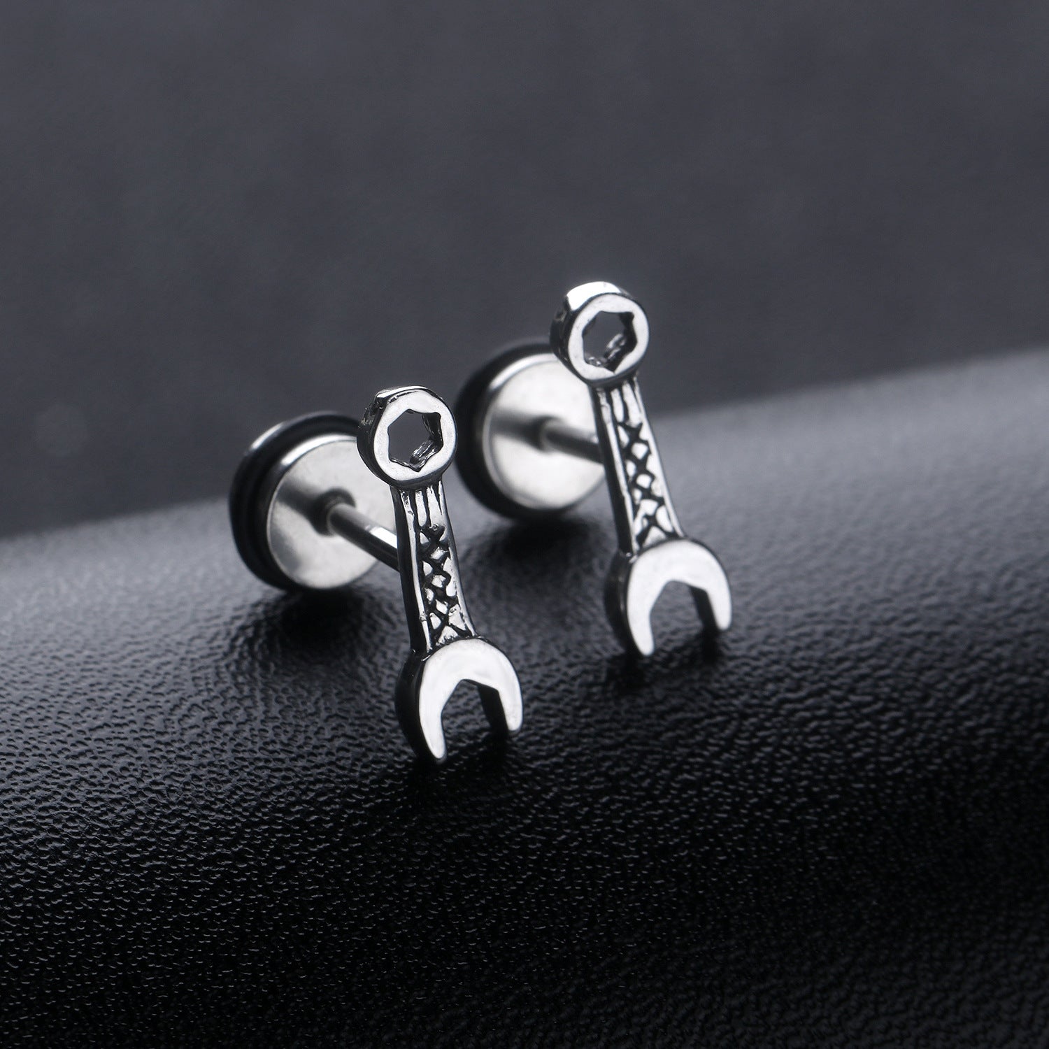 Wholesale s men's fashion  hip hop stainless steel earrings
