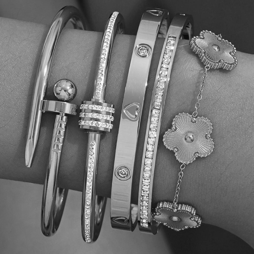 Wholesale Titanium Steel Gold Electroplated Studded Bracelet Set Fashion Jewelry Accessory