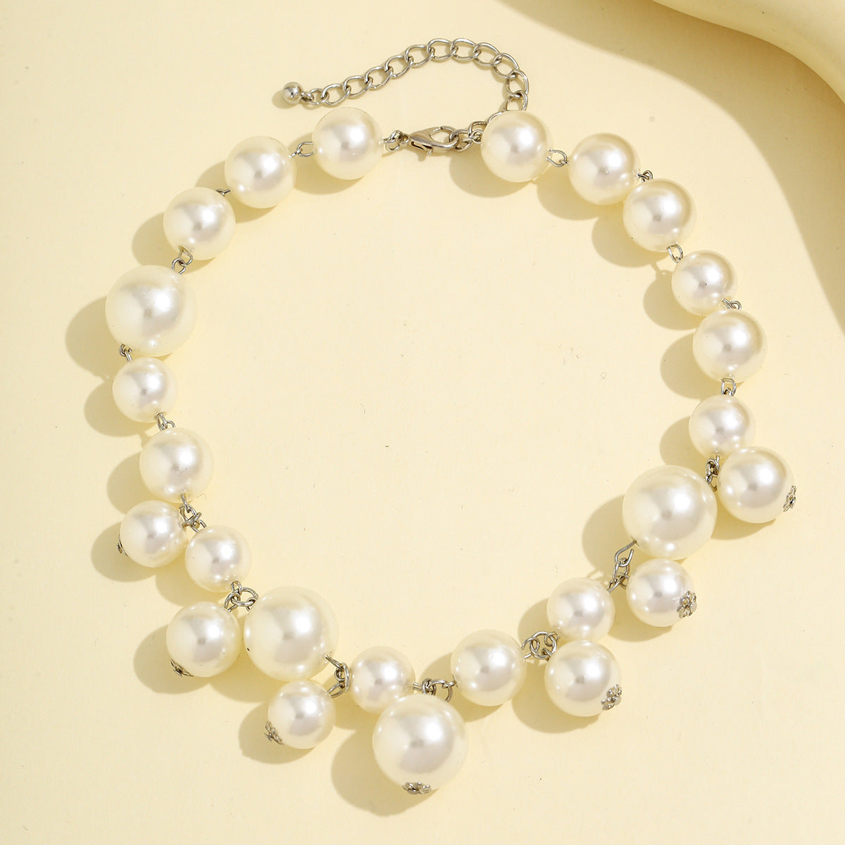 Wholesale  exaggerated large beads short collar necklaces