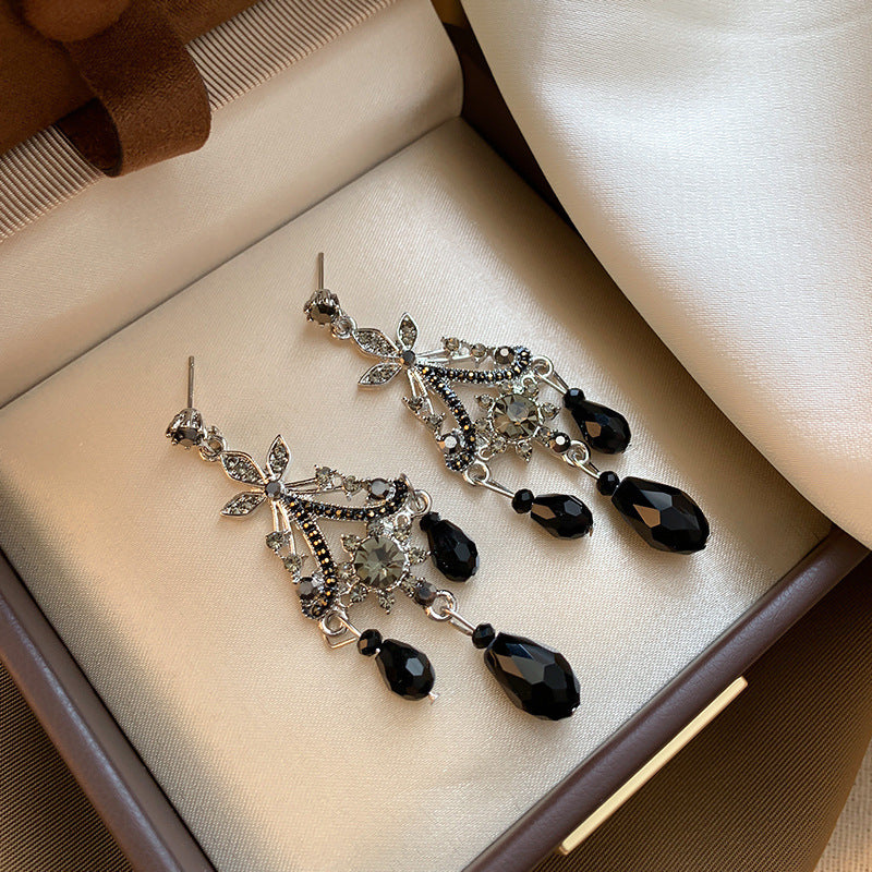 Wholesale Retro Palace Style Tassel Crystal Earrings