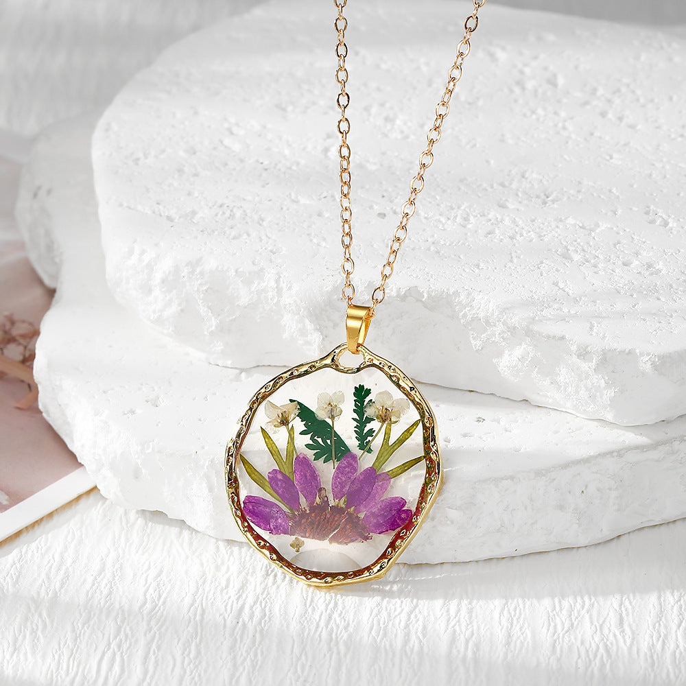 Wholesale Bohemian Dried Flower Clear Resin Pendant Necklace Colorful Flower Collarbone Chain Jewelry Accessory Gift