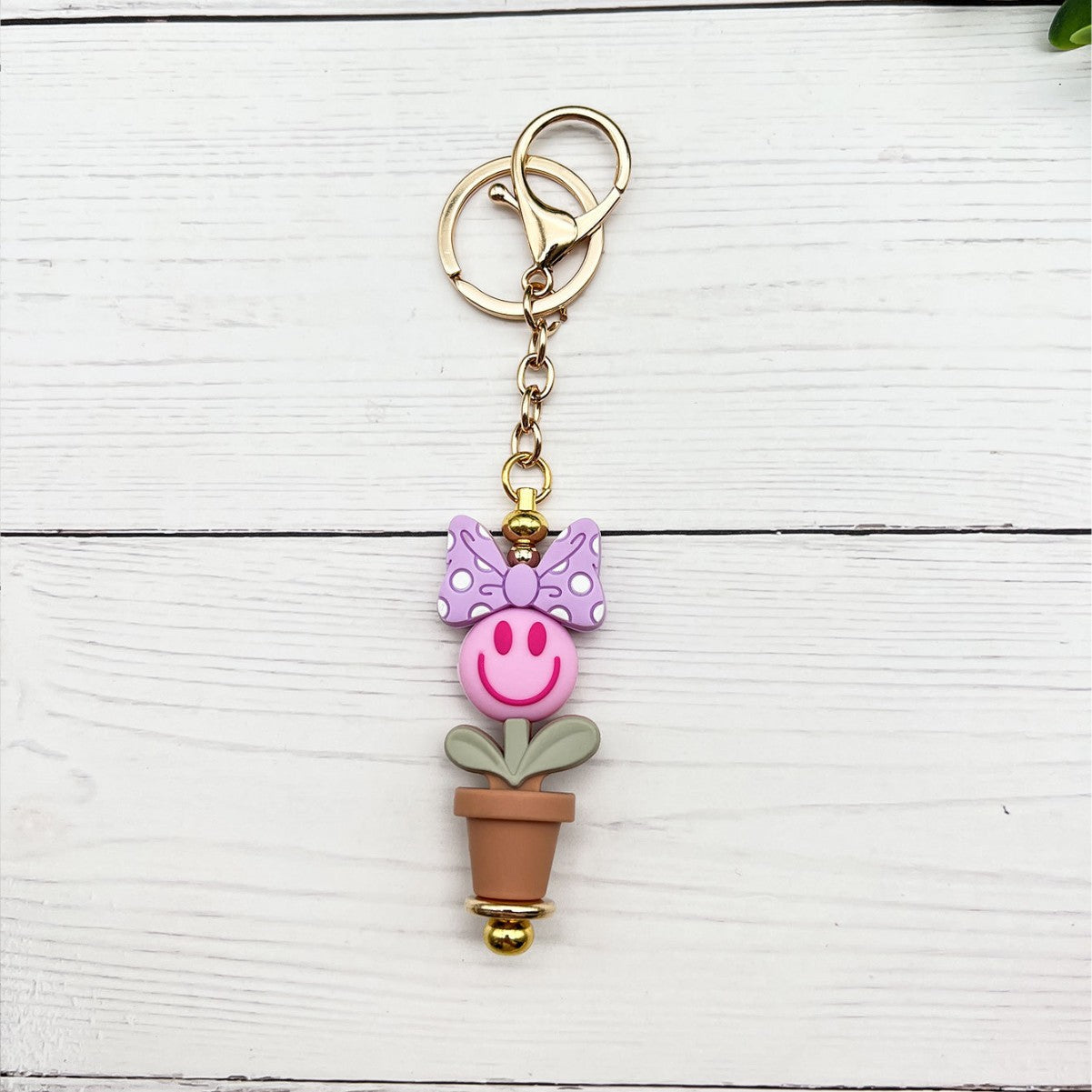 Wholesale Silicone Bead Keychain With Cute Face Bow Dot Pattern Decorative Bag And Key Accessory