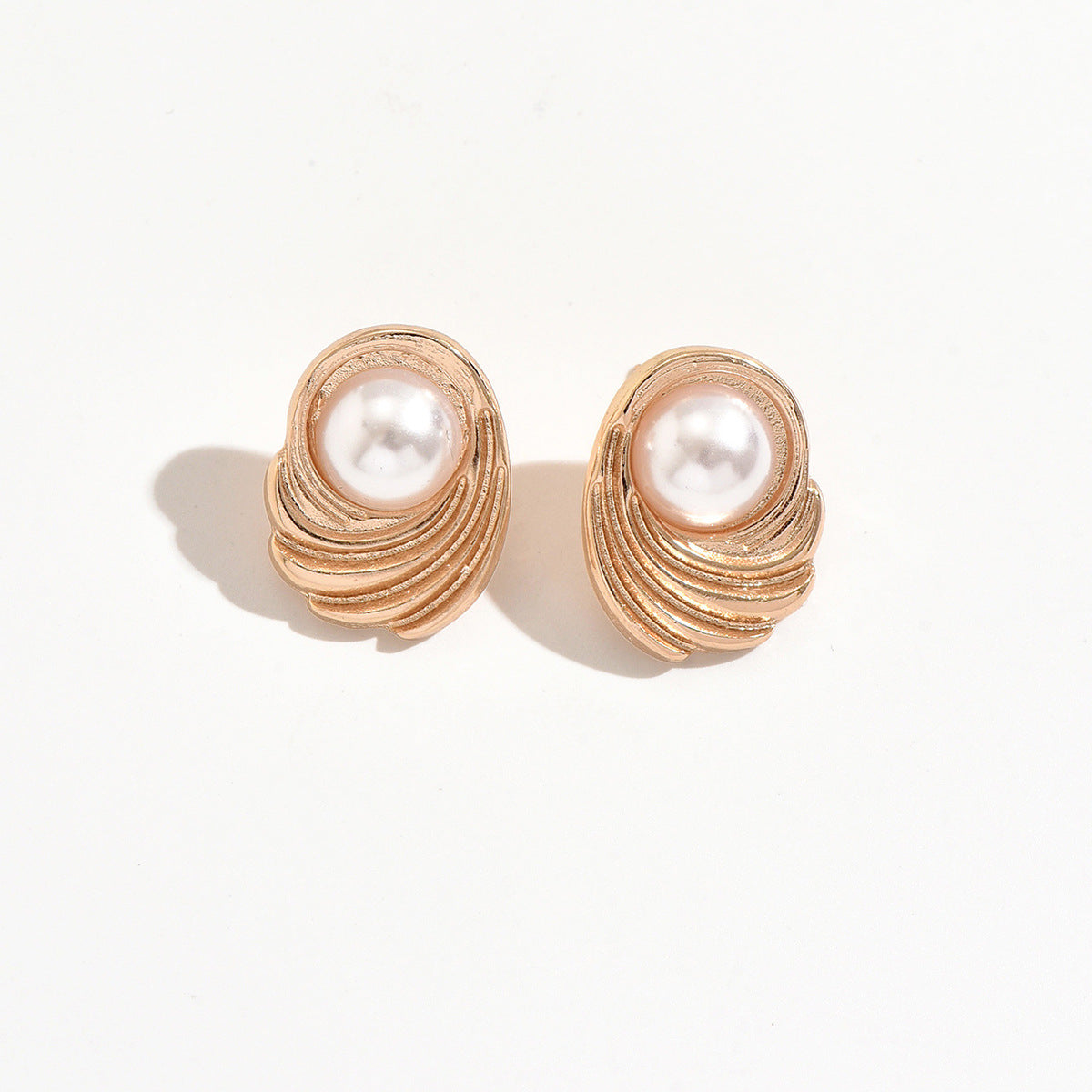 Wholesale French Geometric Imitation Pearl Ear Studs Boutique Resale Jewelry Accessory