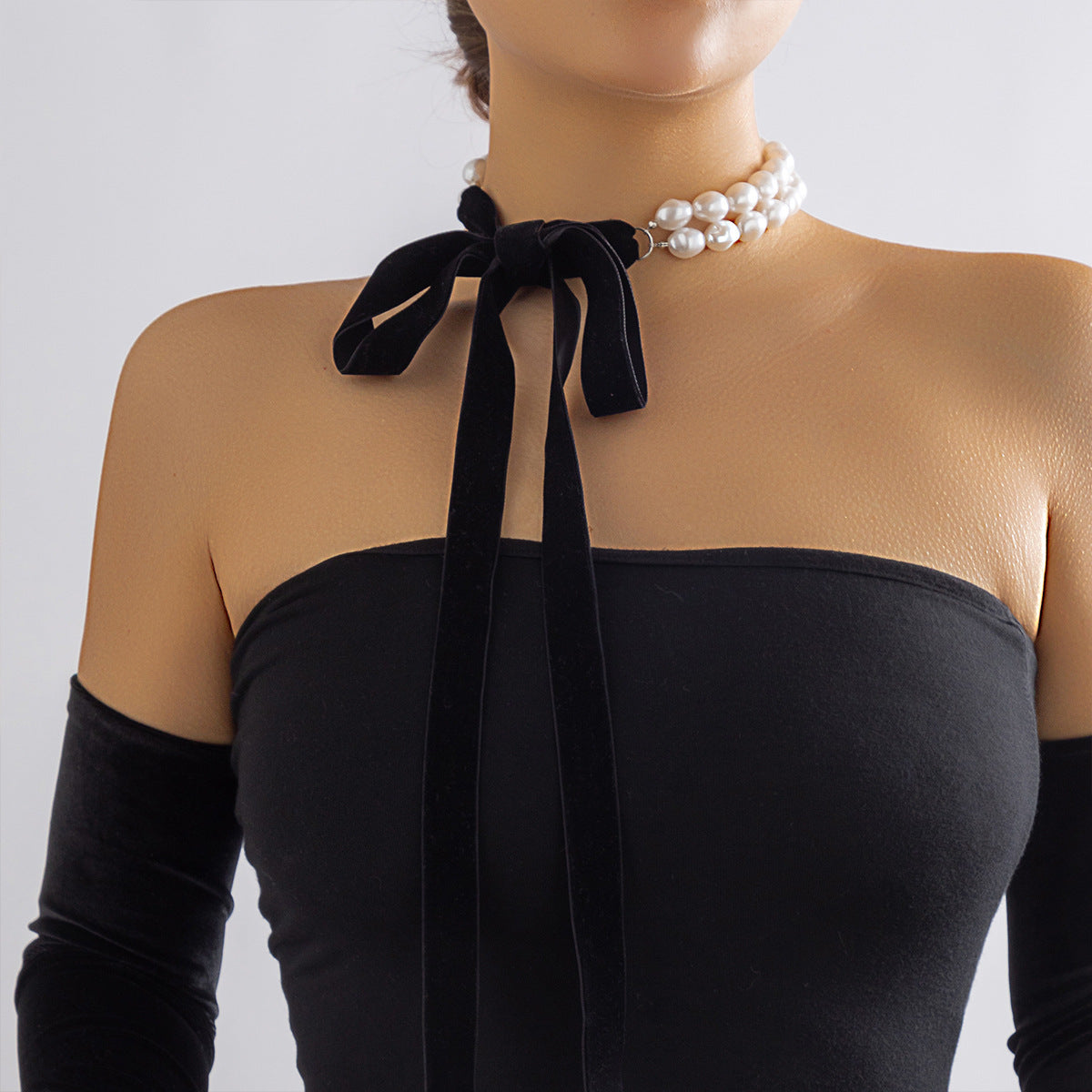 Wholesale  retro court pearl necklace  bow necklace