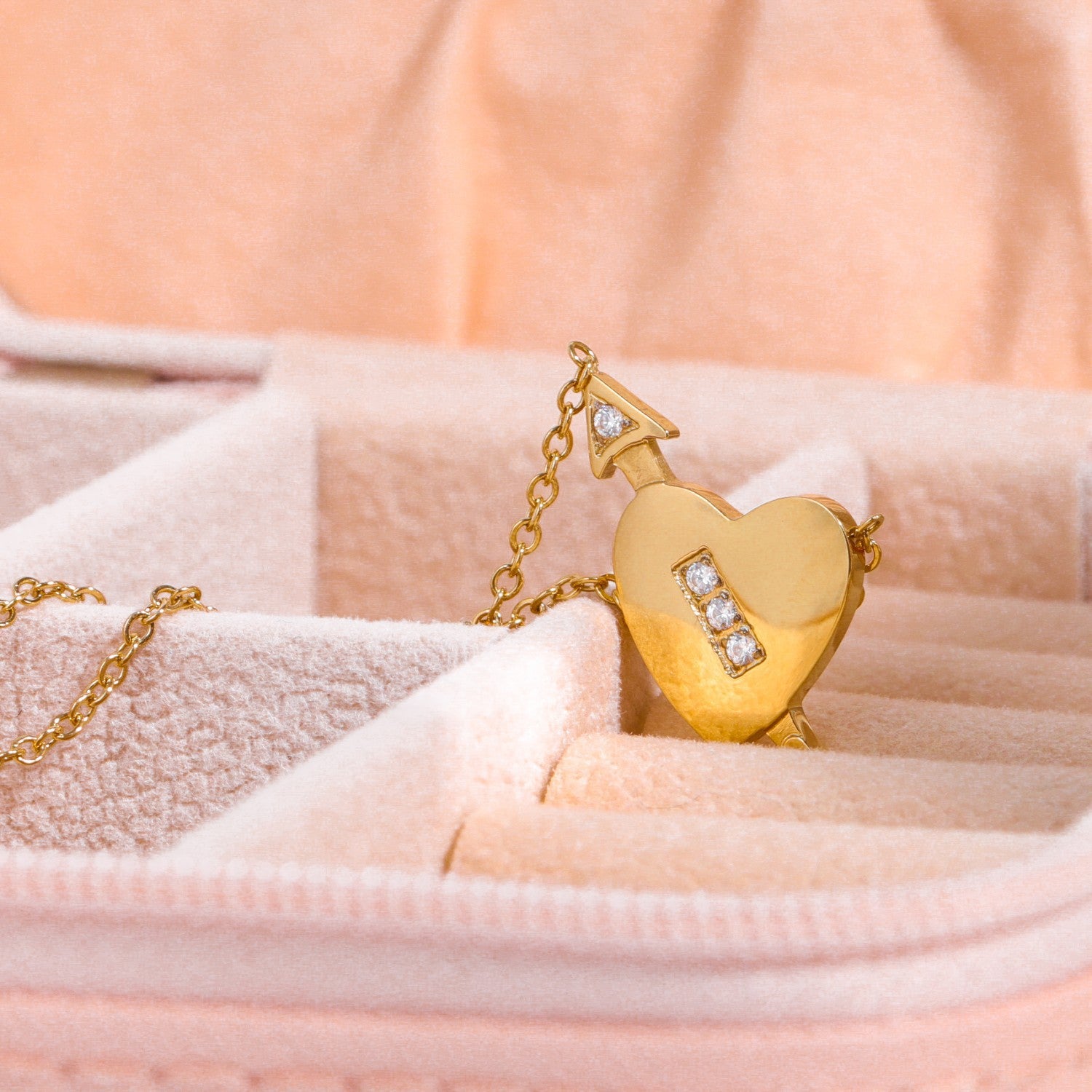 Wholesale Stainless steel love bow and arrow necklace