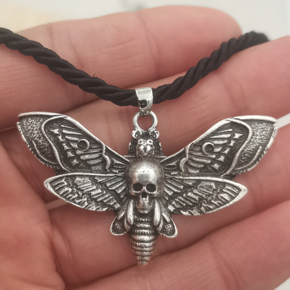 Wholesale Vintage Moth Metal Necklaces ACC-NE-Hongg005