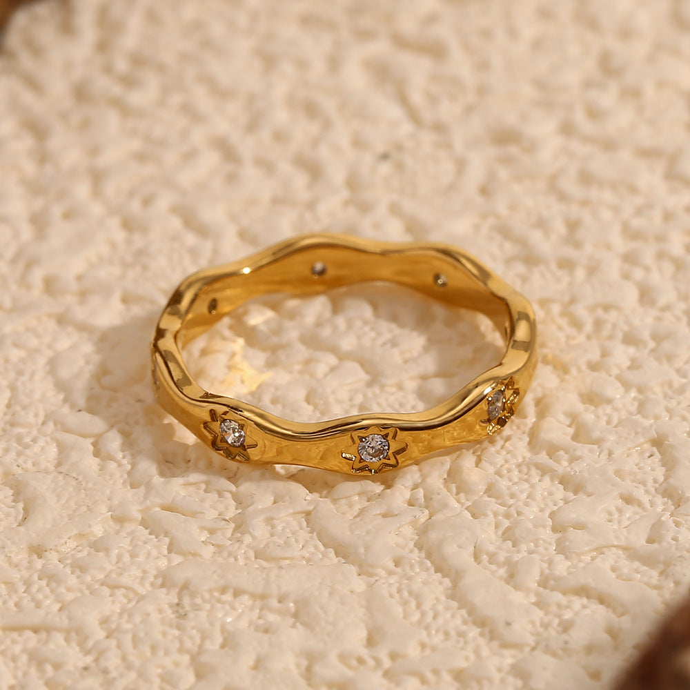 Wholesale Stainless Steel Gold Plated Wavy Star Ring,  Fashion Jewelry Accessory for Boutique Resale
