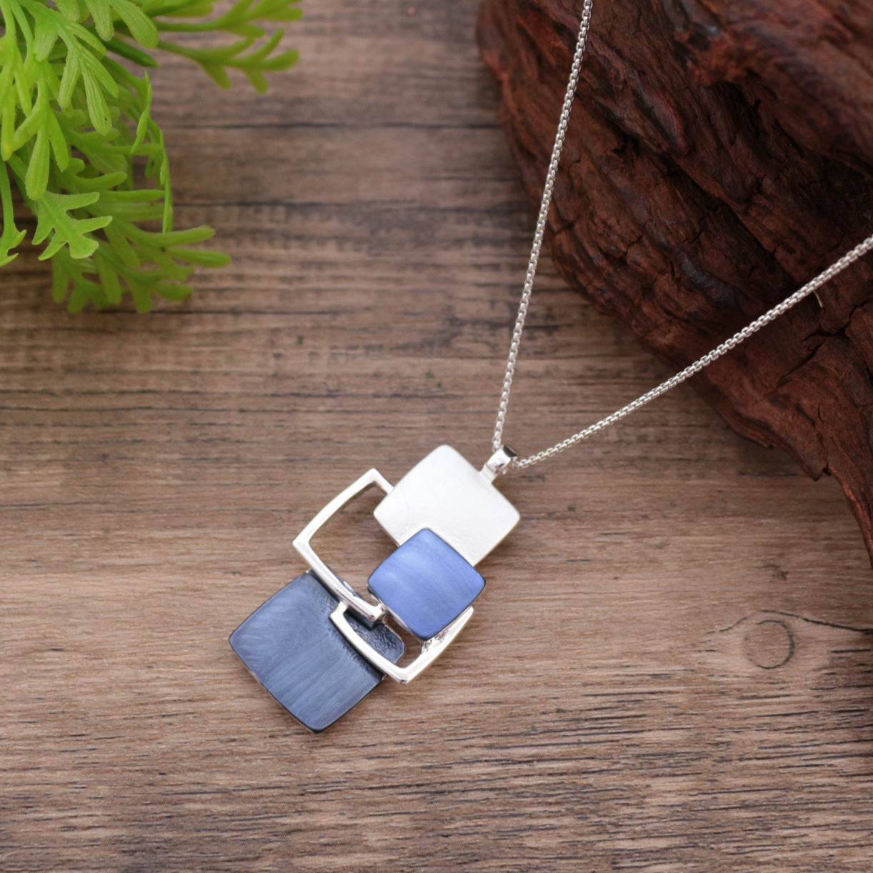 Wholesale Irregular Square Blue Painted Hollow out Alloy Necklace