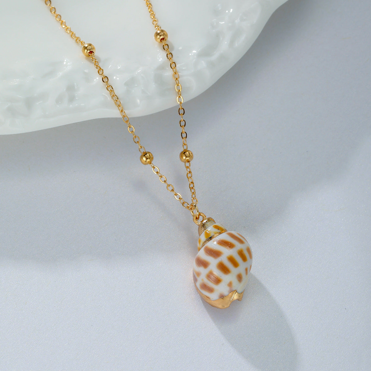 Wholesale  Conch Scallop Shell Necklace Alloy Long Natural Shell Pendant Beach Shell Necklace
