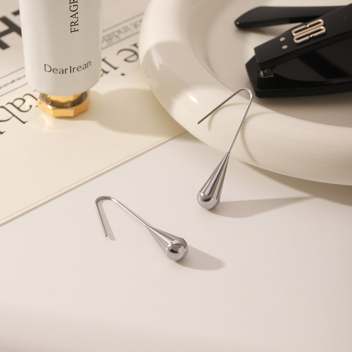 Wholesale  stainless steel 18K gold drop-shaped ear hook earrings