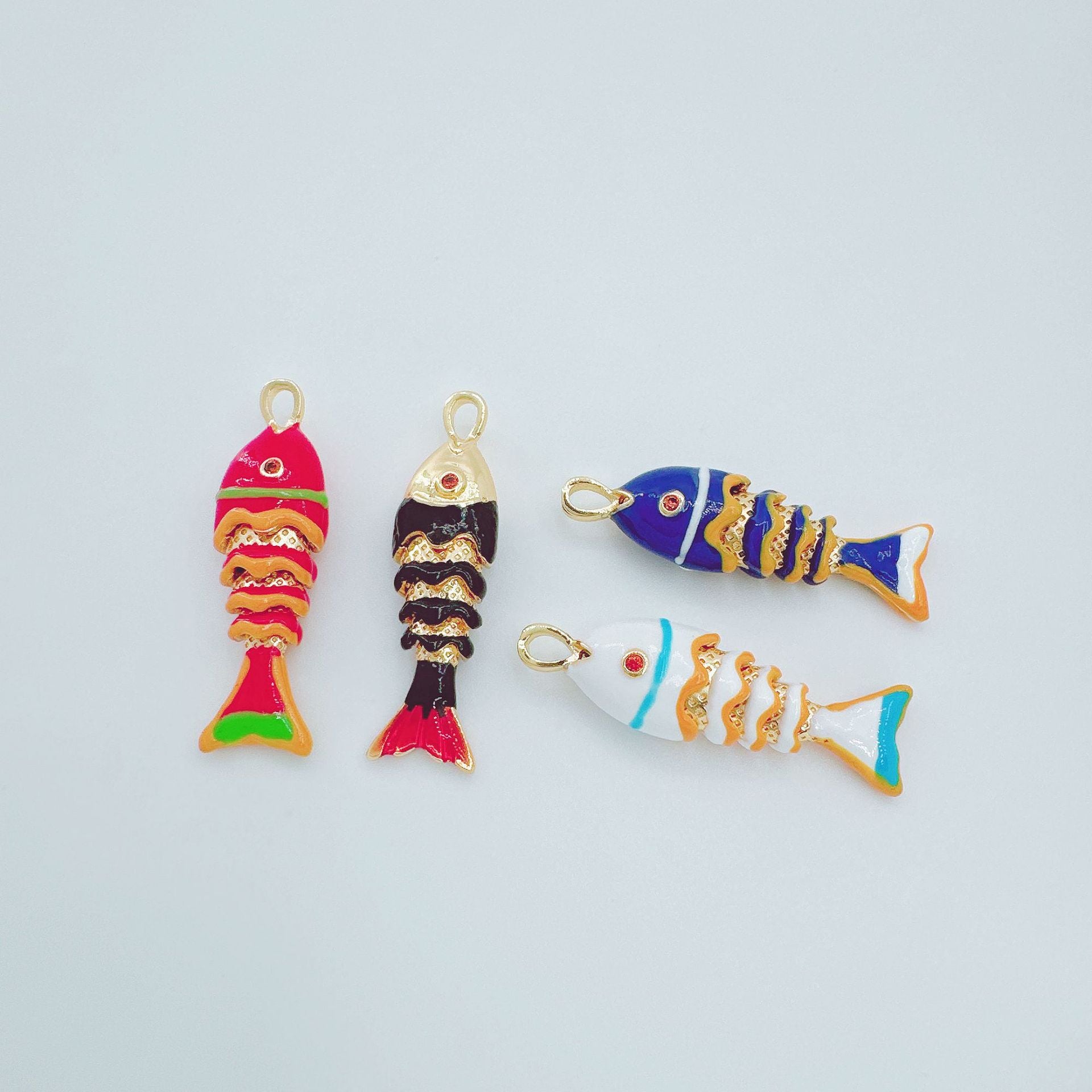 Wholesale Colorful Carp Pendant Necklace,  Copper Plated Gold,  Fashion Jewelry Accessory for Gift and Party