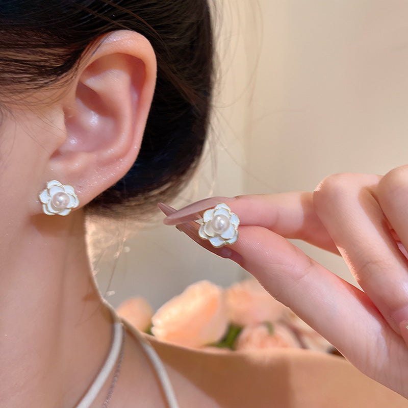 Wholesale Camellia Pearl Small Earrings