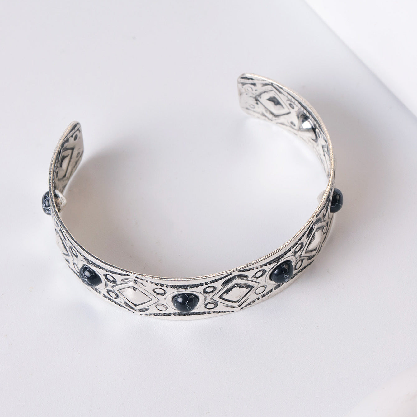 Wholesale Silver Tone Turquoise Inlay Vintage Open Adjustable Bracelet Women Fashion Jewelry Accessory