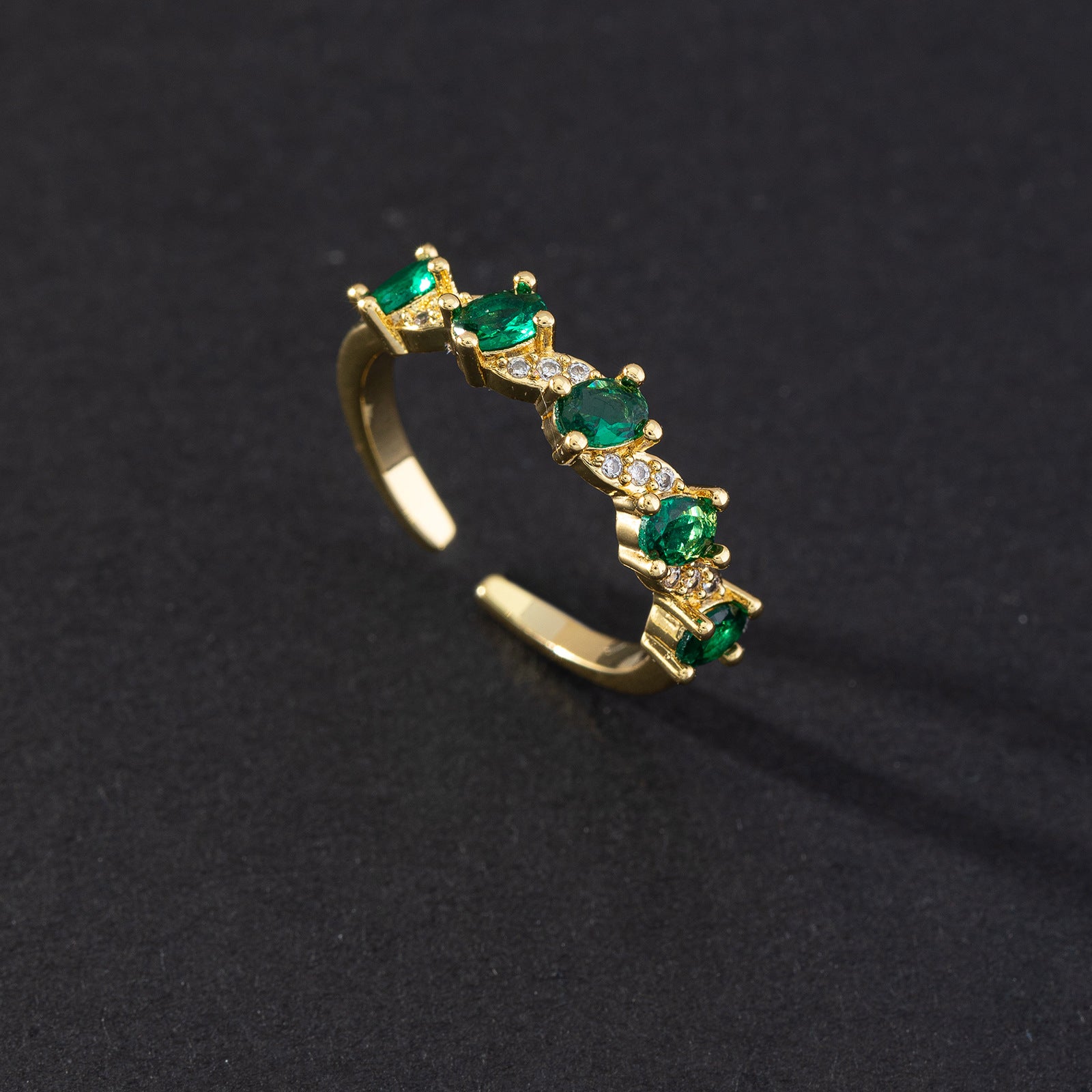 Wholesale Vintage Emerald Green Open Snake Ring Copper Zircon Women S Fashion Jewelry Accessory