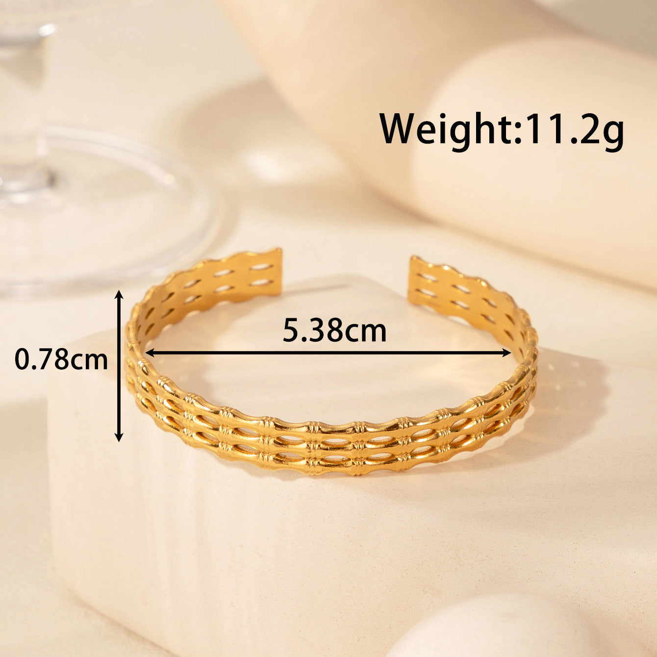 Wholesale Titanium steel  light luxury fishbone  opening adjustable bracelet
