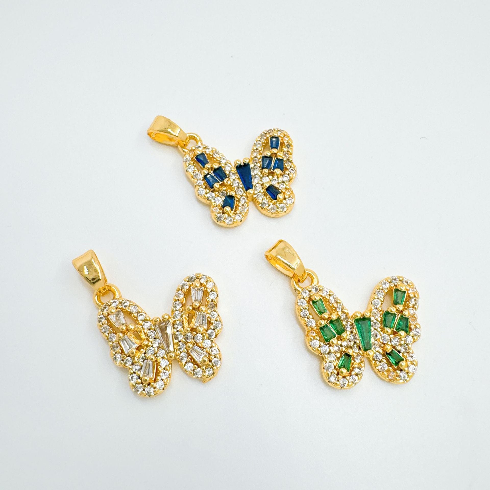Wholesale Gold Plated Copper Butterfly Pendant Necklace,  Trendy Fashion Jewelry Accessory,  Gift for Women,  Boutique Resale