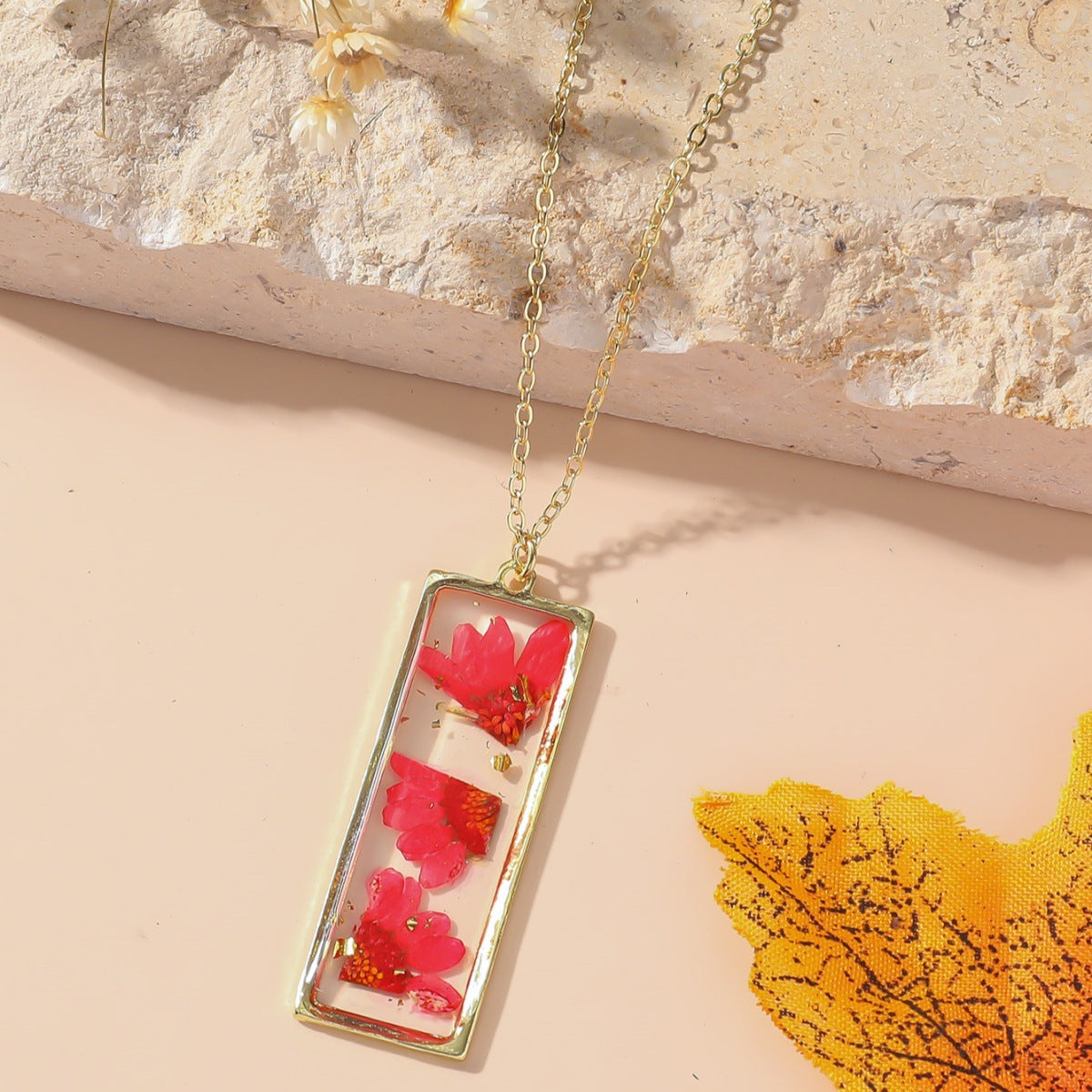 Wholesale Pastoral December Birth Flower Resin Pendant Necklace - Boutique Resale Jewelry Accessory