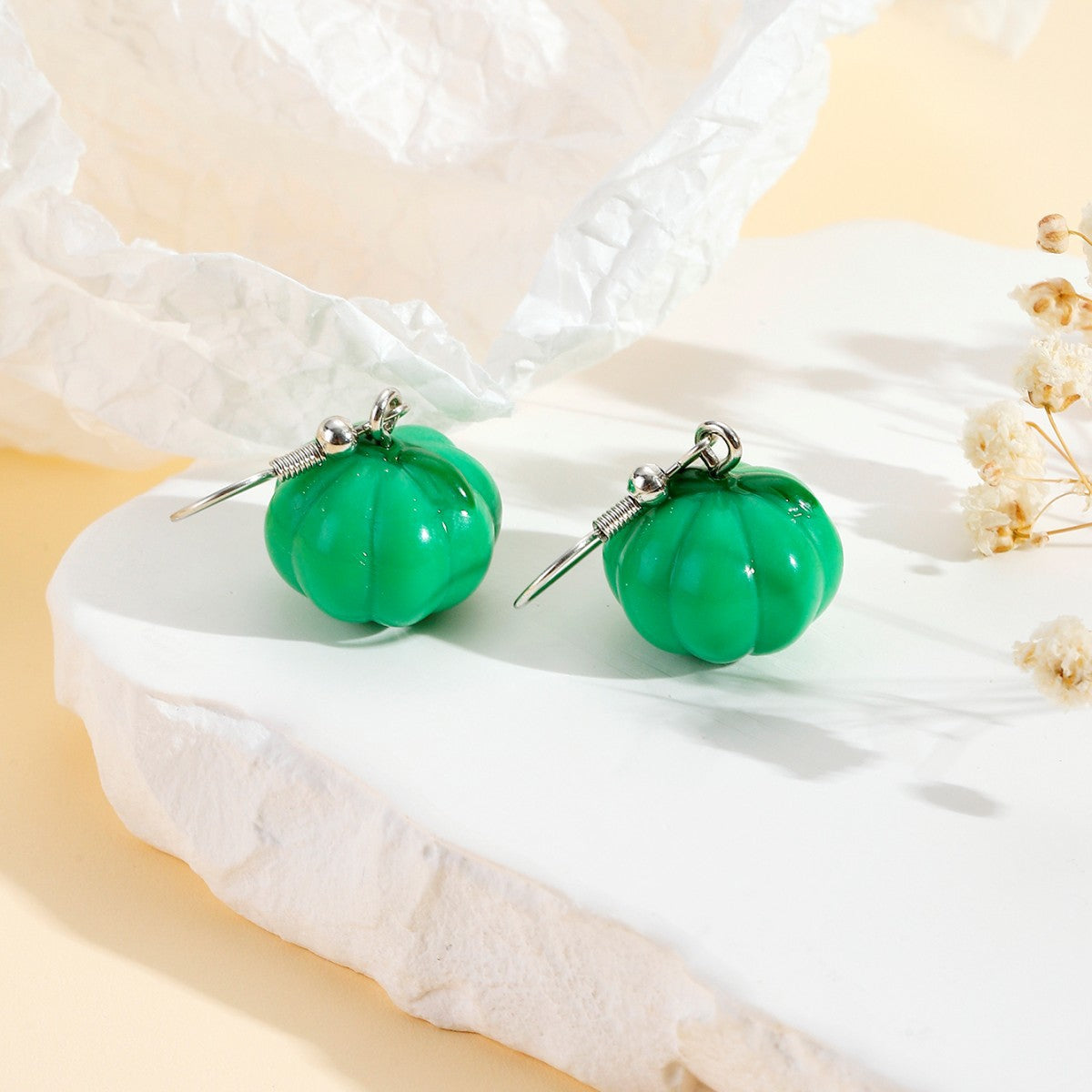 Wholesale Halloween  pumpkin earrings  cartoon acrylic colorful pumpkin earrings