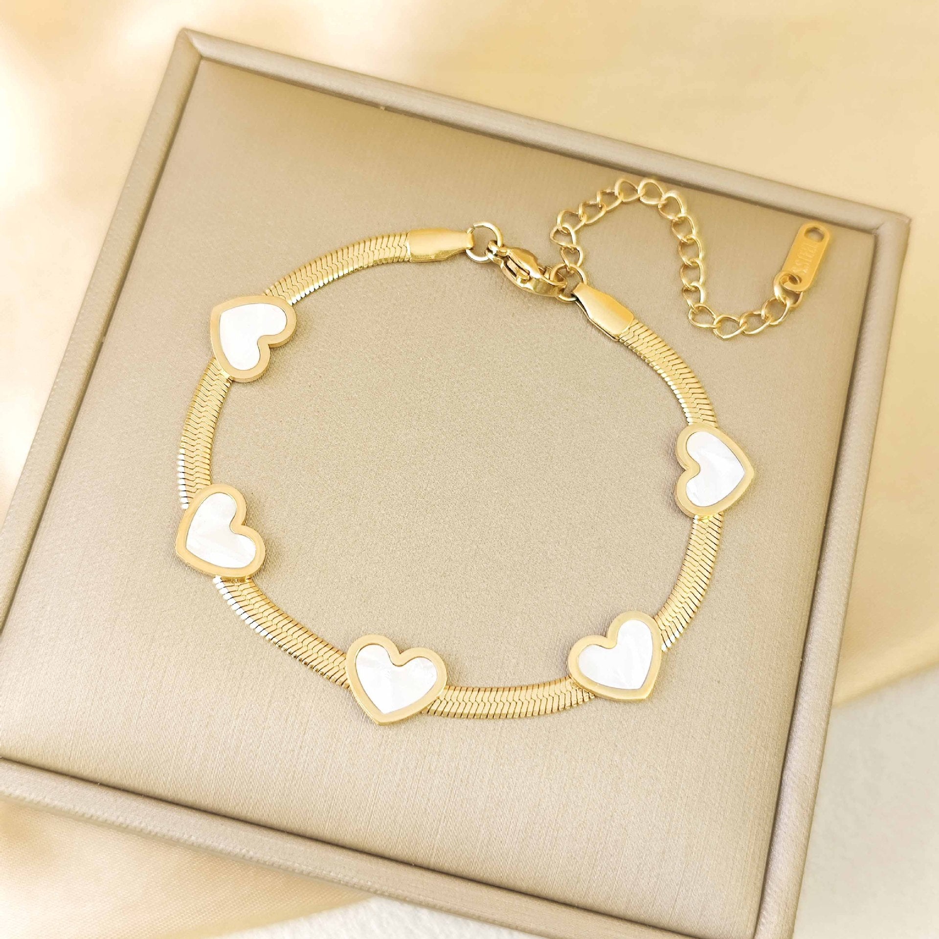 Wholesale Shell Peach Heart Titanium Steel Bracelet for Couples Jewelry Gift Boutique Resale
