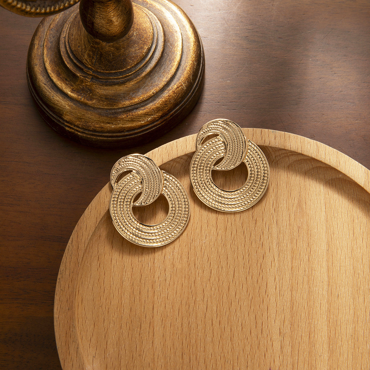 Wholesale Cross-border Geometric Round All-match Retro Earrings European and American Niche Design Ear Studs Elegant Twist Earrings