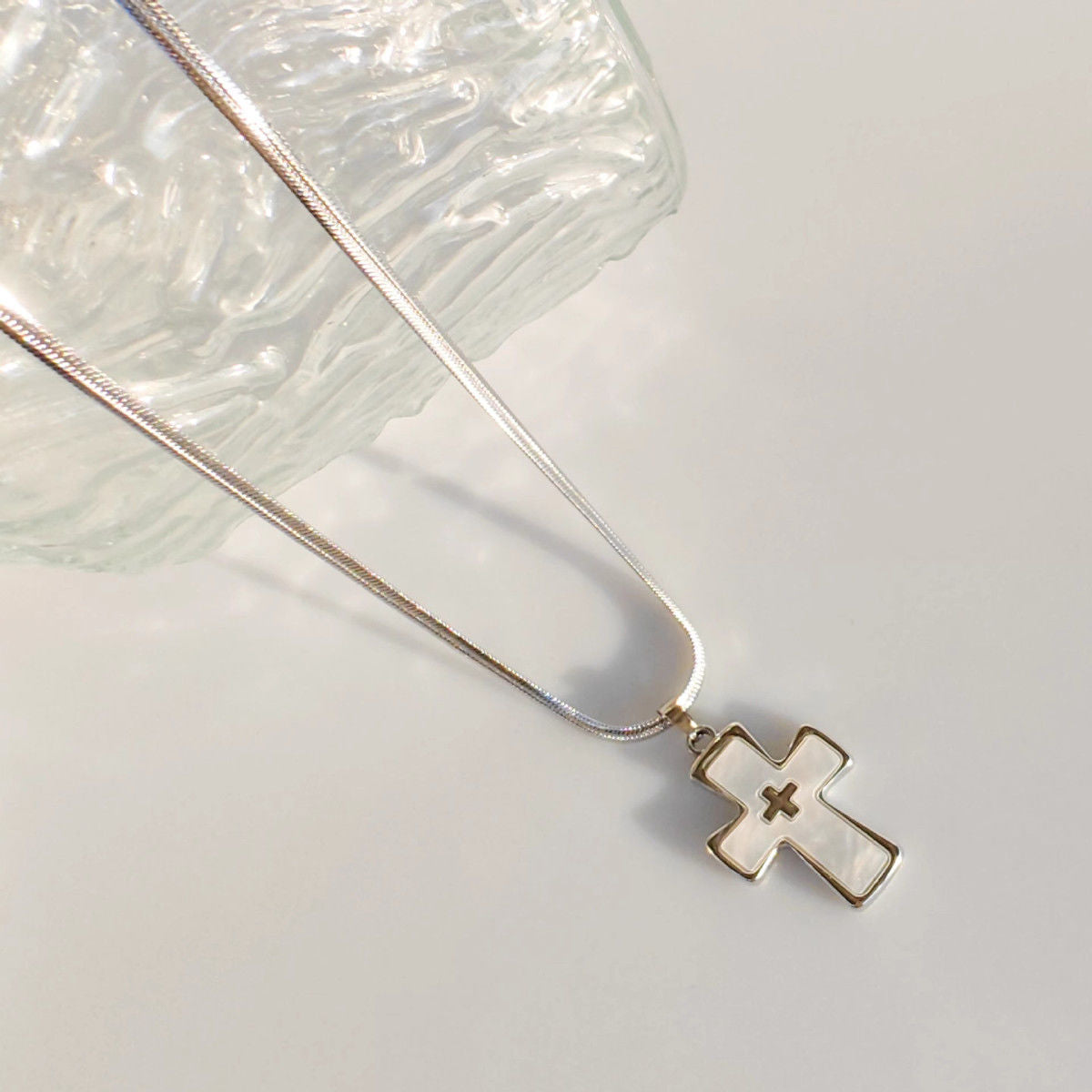 Wholesale Titanium Steel Pink Shell Cross Necklace