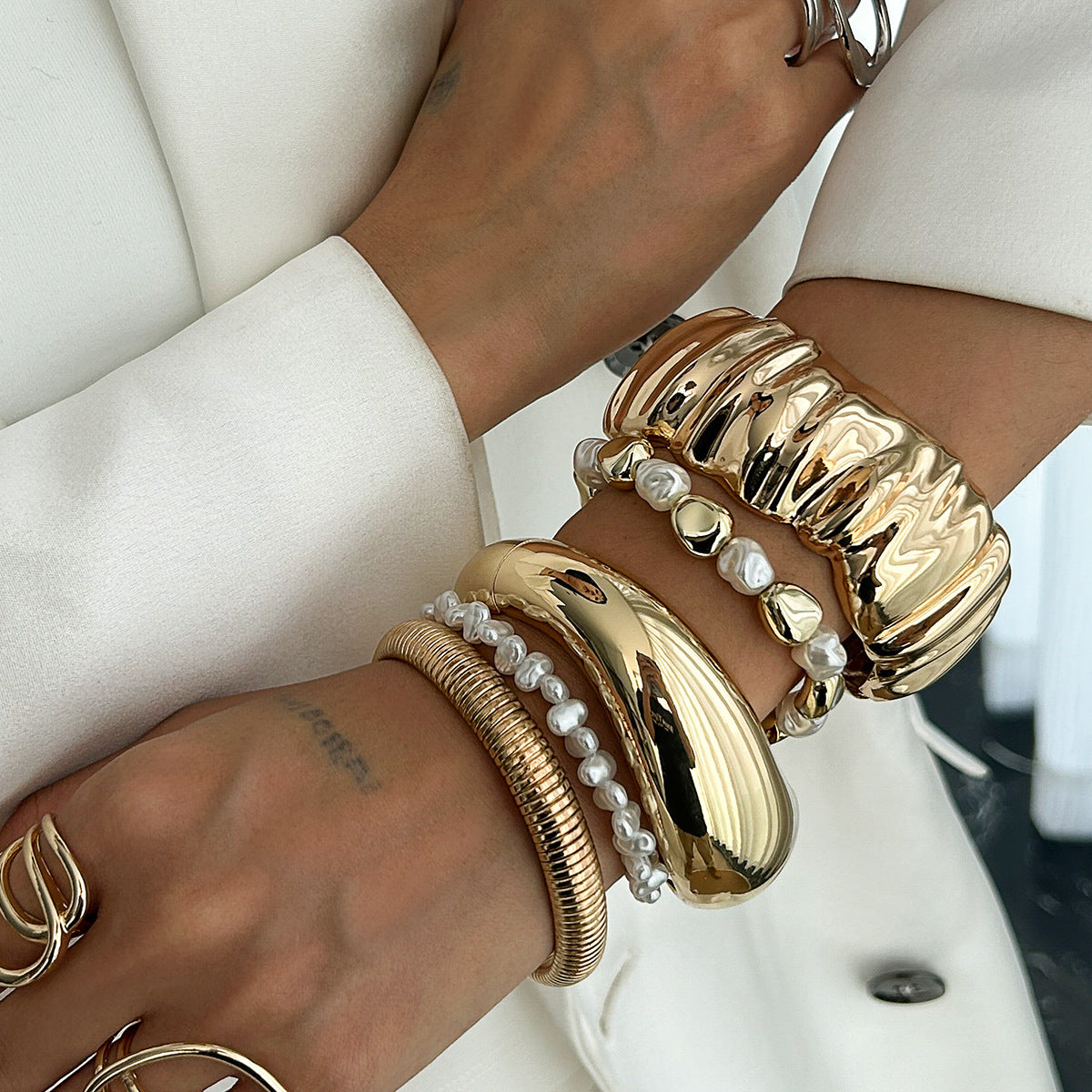 Wholesale Irregular pleated alloy bracelet set