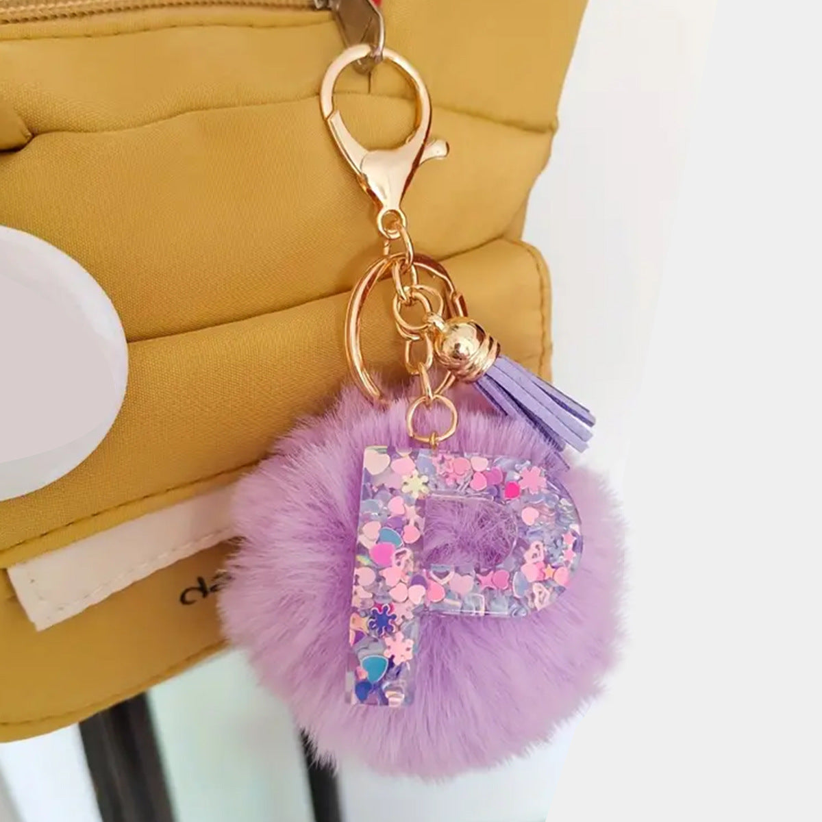 Wholesale Cute resin pom-pom 26 letter keychain