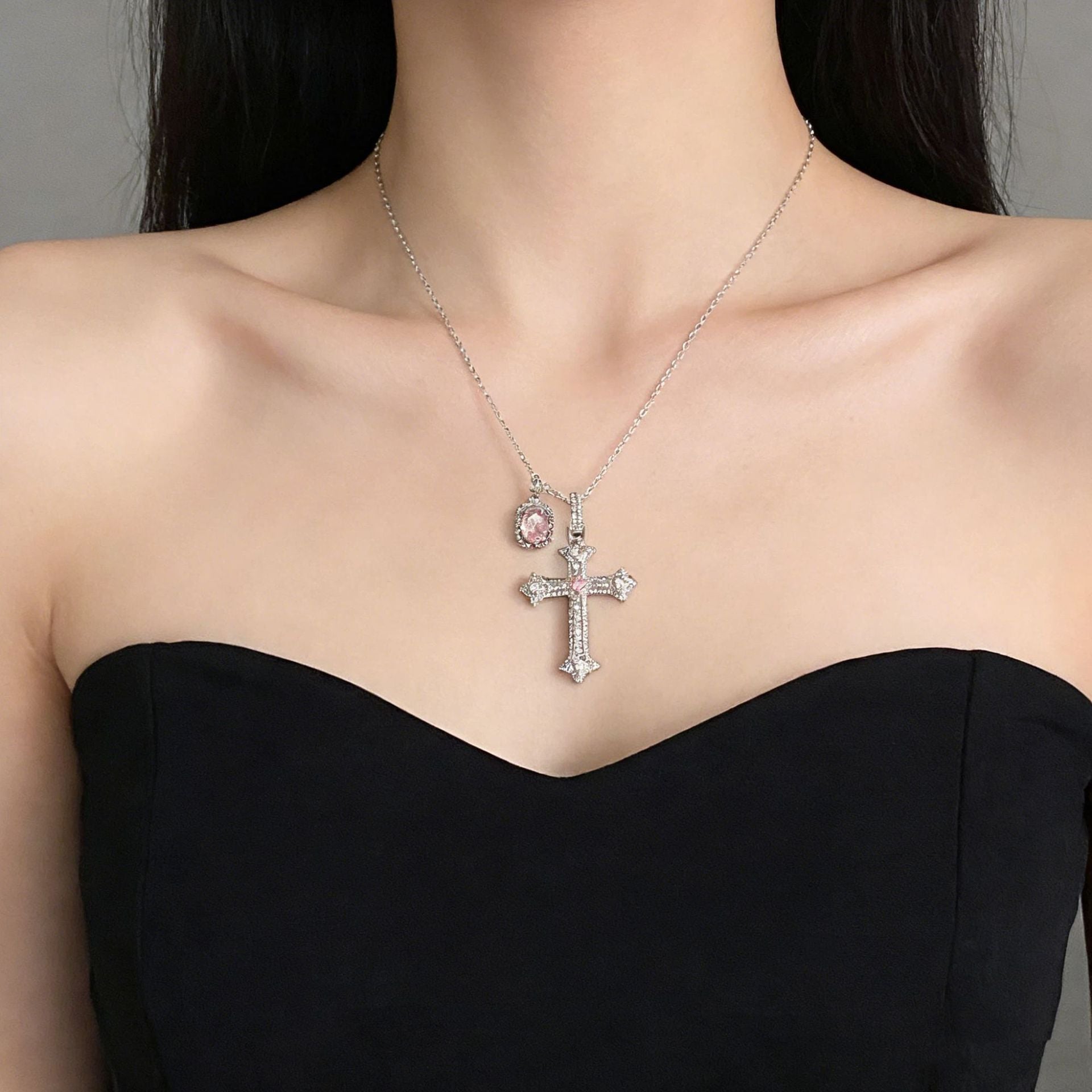 Wholesale Fashion Zircon Cross Pendant Necklace Minimalist Teardrop Collarbone Chain For Women Jewelry Accessory