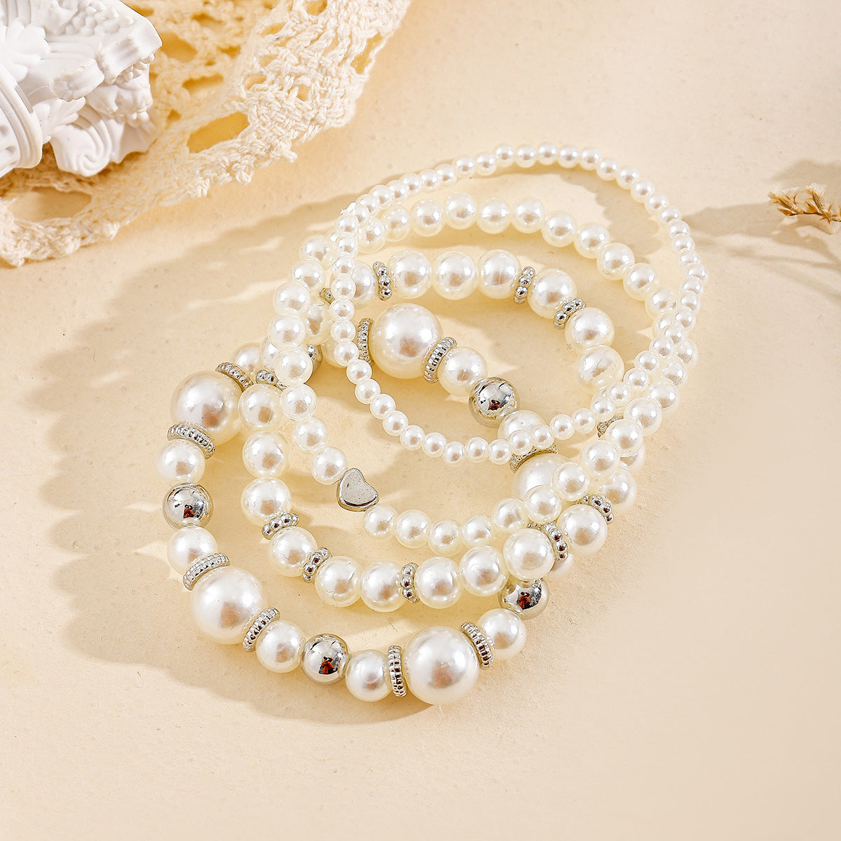 Wholesale Stylish Zinc Alloy Heart Pearl Bracelet Stacking Jewelry Accessory for Women