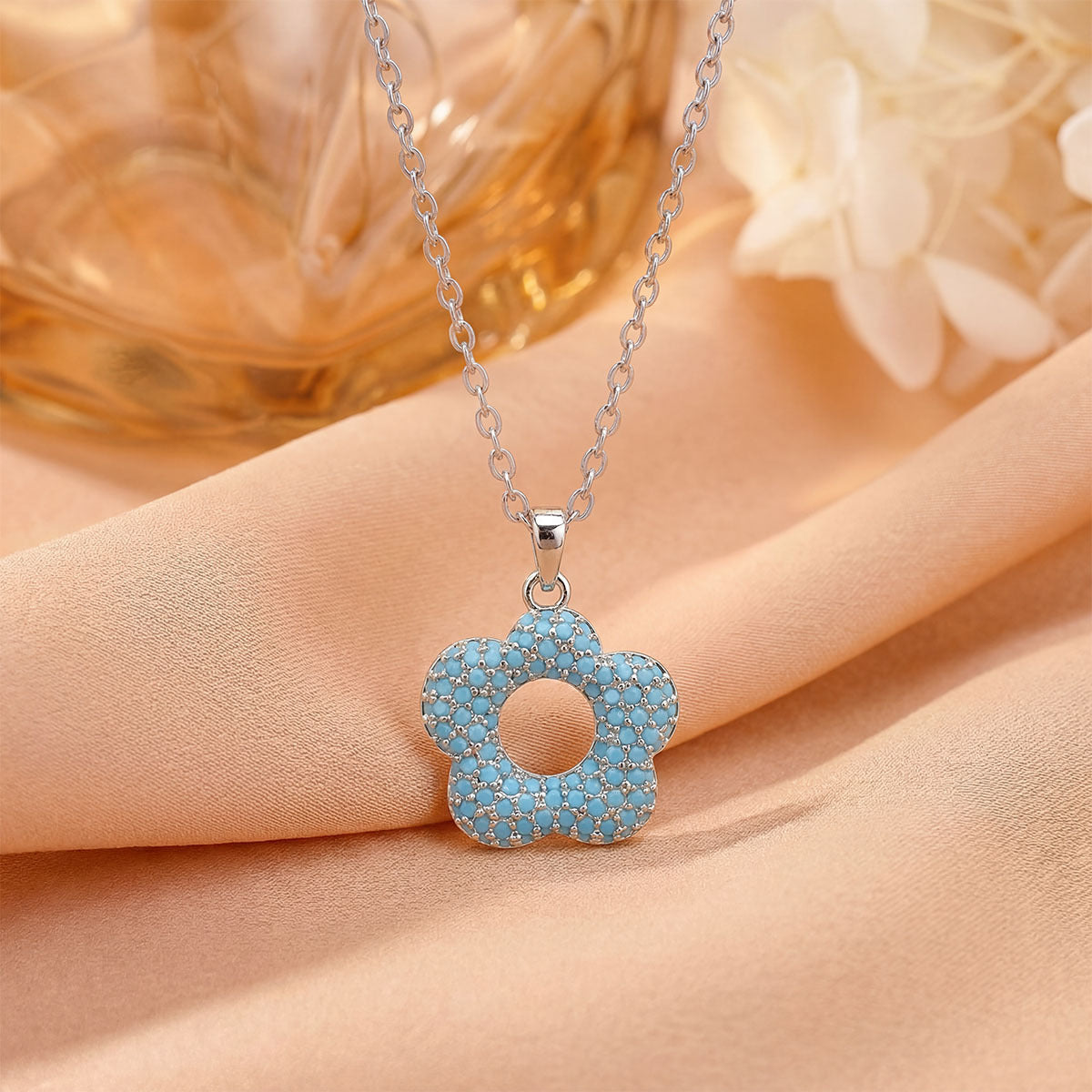 Wholesale Maple Leaf Choker Necklace Titanium Steel Copper Gold Plated Zircon Jewelry Accessory