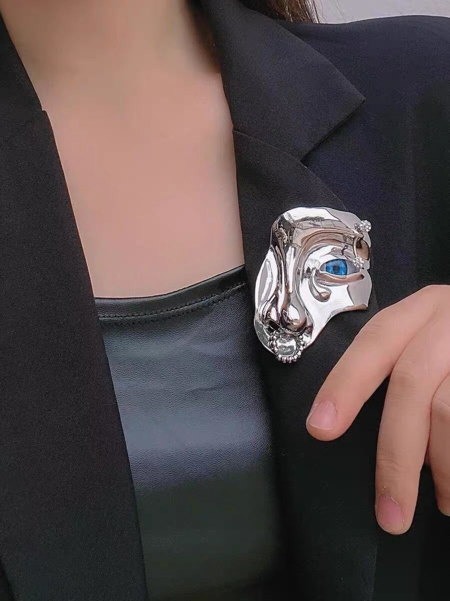 Wholesale exaggerated staring half face mask pendant necklace