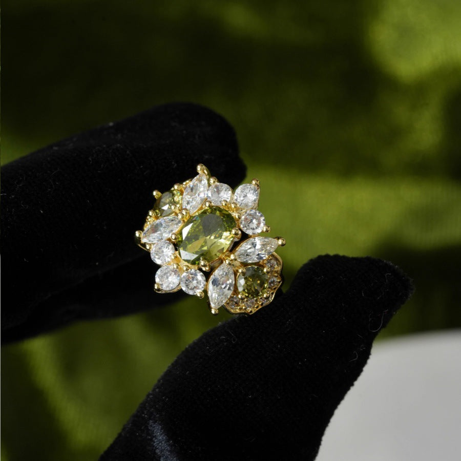 Wholesale Copper Electroplated Olive Green Zircon Ring French Retro Geometric Design Fashion Jewelry for Women
