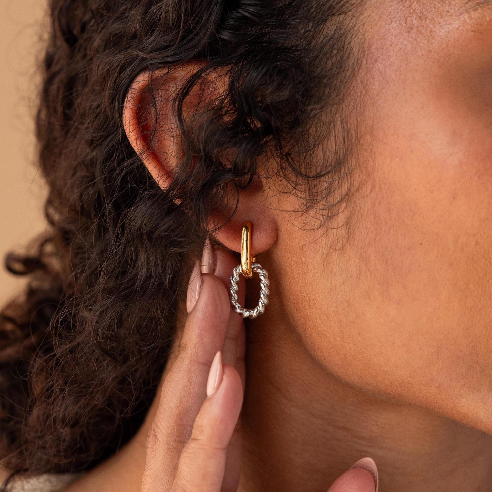 Wholesale Copper Plated Two-Tone Geometric Earrings for Women Chic Jewelry Accessory
